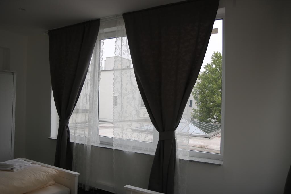 Homestay Agency Mittelfeld *